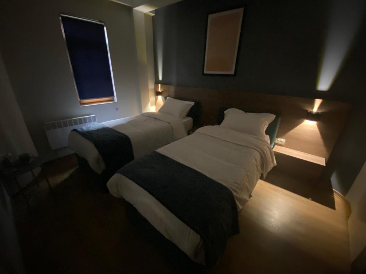 Dutch House Hotel *